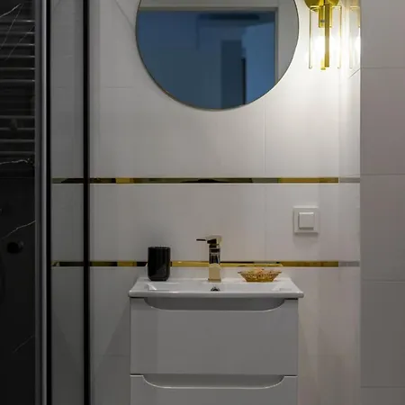 Praga - Parking & Balcony - By Rentujemy * Warschau