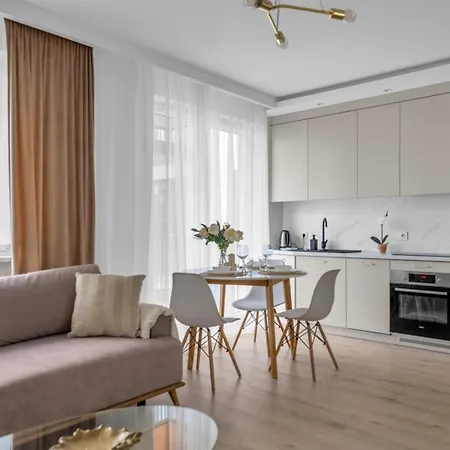 Praga - Parking & Balcony - By Rentujemy Apartment