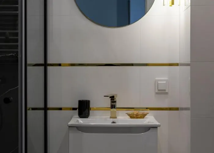 Praga - Parking & Balcony - By Rentujemy * Warszawa