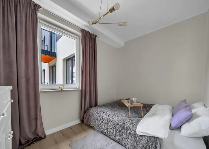 Praga - Parking & Balcony - By Rentujemy Lejlighed