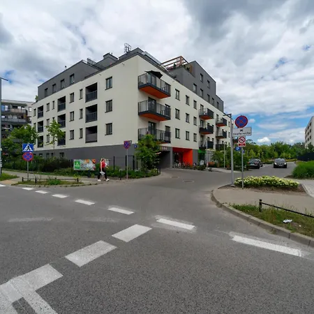 Διαμέρισμα Praga - Parking & Balcony - By Rentujemy *